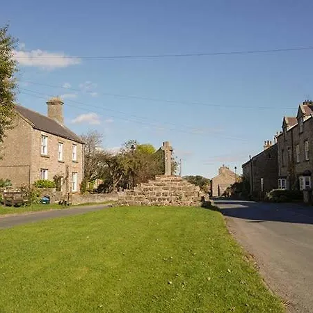 1 Manor Barn